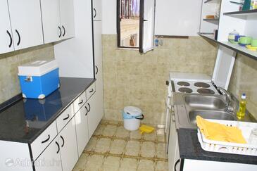 Apartmaji s parkingom Lokva Rogoznica, Omiš - 2759