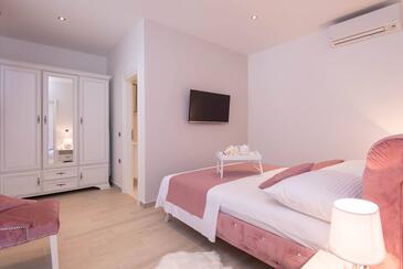 Leiligheter med parkering Orebic, Peljesac - 27598