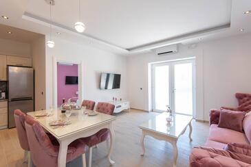 Leiligheter med parkering Orebic, Peljesac - 27598