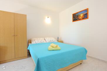 Apartments by the sea Lokva Rogoznica, Omiš - 2762