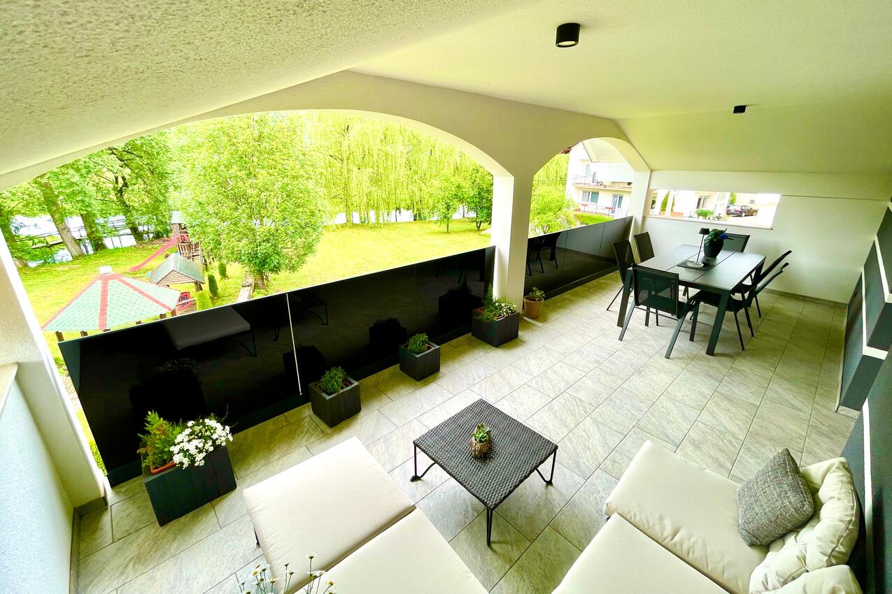 Appartementen voor gezinnen met kinderen Ličko Lešće (Velebit) - 27649