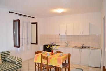 Apartments with parking space Pakoštane, Biograd - 27651