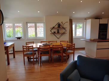 Appartementen aan zee Stomorska, Solta - 27653