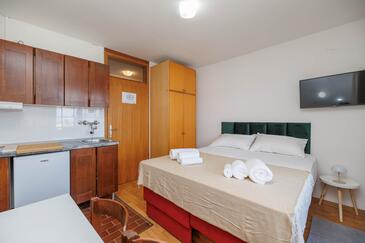 Apartamente cu parcare Malinska, Krk - 27654