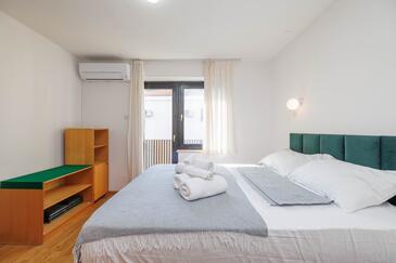 Appartamenti con parcheggio Malinska, Veglia - Krk - 27654