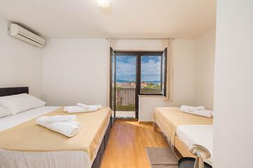 Appartamenti con parcheggio Malinska, Veglia - Krk - 27654