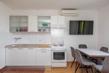 Appartamenti con parcheggio Malinska, Veglia - Krk - 27654