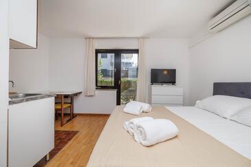 Apartamente cu parcare Malinska, Krk - 27654