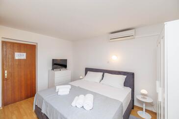 Apartamente cu parcare Malinska, Krk - 27654