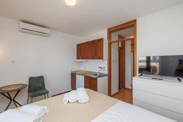 Apartamente cu parcare Malinska, Krk - 27654