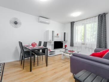 Two bedroom apartment Poreč (A-27669-a)