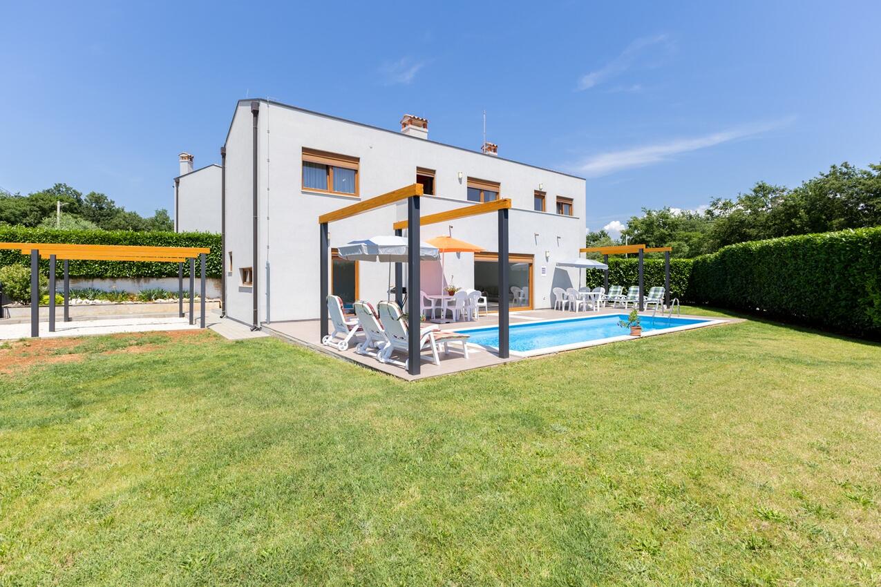 Holiday house with a swimming pool Buići, Poreč - 27673
