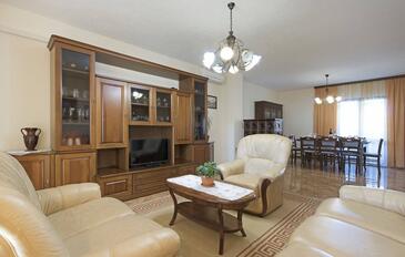 Četverosobni apartman Pula (A-27680-a(