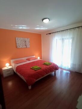 Apartments with WiFi Rovinj - 27697