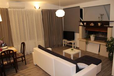 Apartmaji s parkingom Peroj, Fažana - 27711