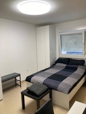 Apartmanok parkolóhellyel Pula - 27715