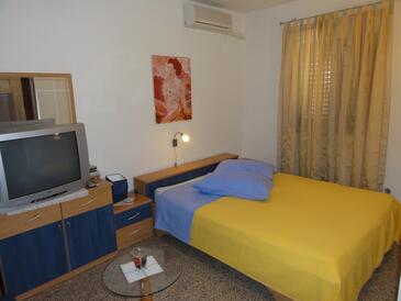 Lejlighed i sobe Pavicini, Marcana - 27728