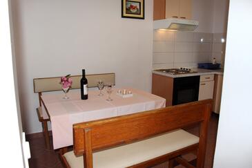 Apartmanok a tenger mellett Mimice, Omis - 2774