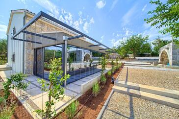 Feriehus med parkering Nenadici, Krk - 27755 Adriatic.hr