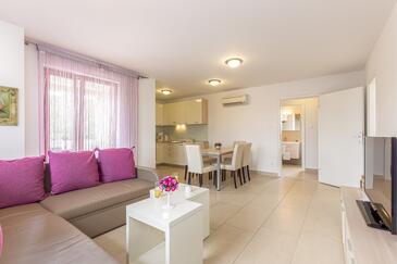 Dvoupokojový apartmán Vantačići, Krk (A-27760-c)