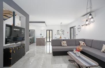 Casa familiar con piscina Dobrinj, Krk - 27761