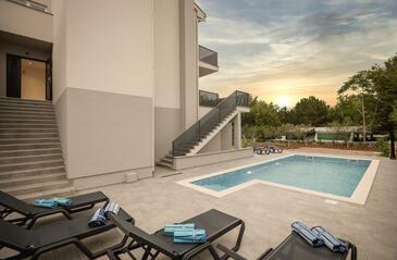Family-friendly apartments with swimming pool Šilo, Krk - 27765