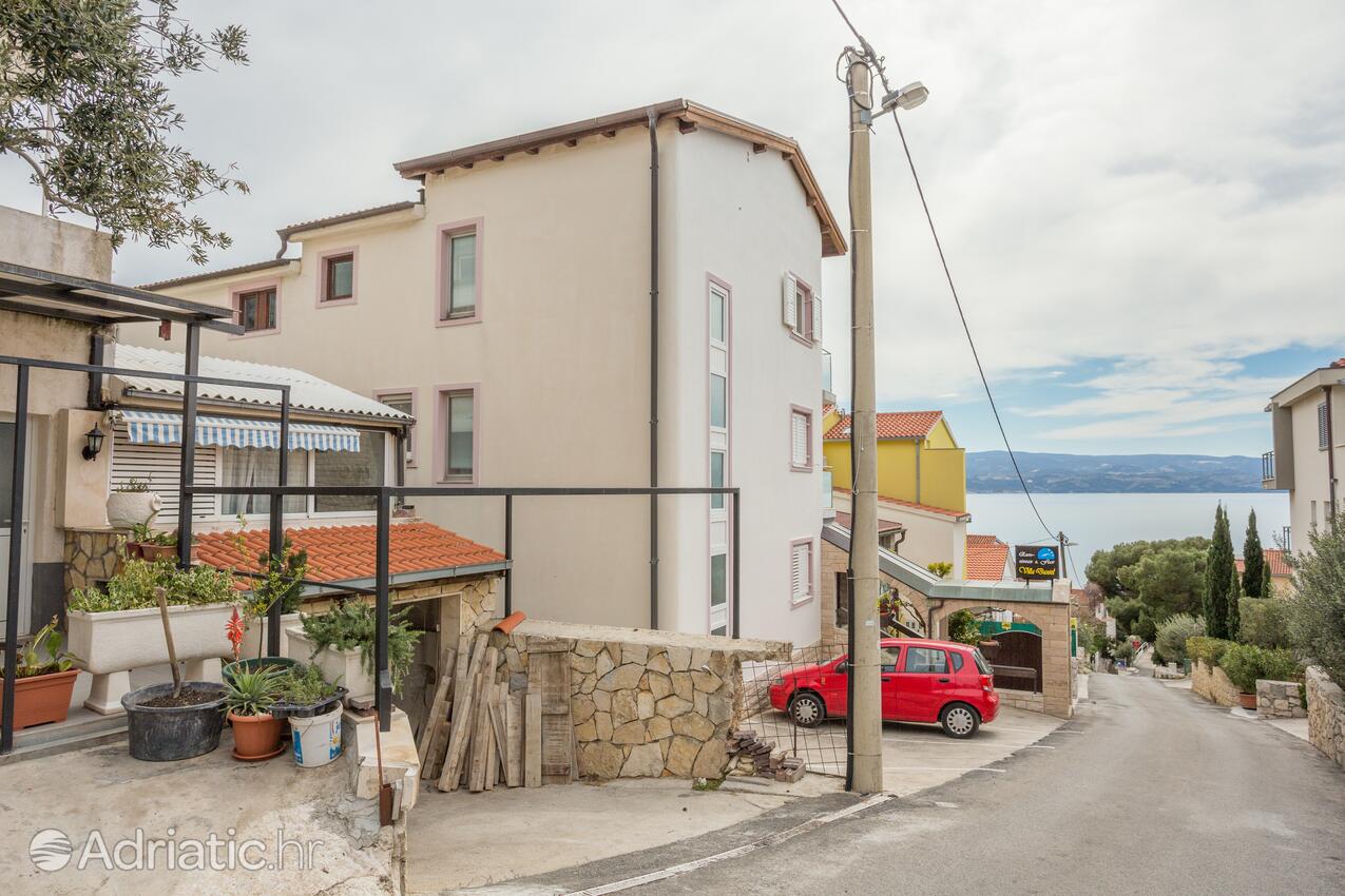 Ferienwohnungen und Zimmer am Meer Nemira, Omis - 2781