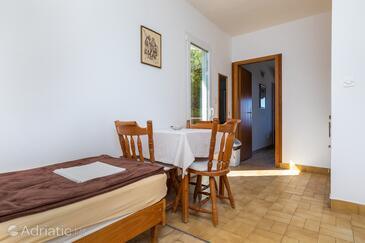 Apartments by the sea Nemira, Omiš - 2782