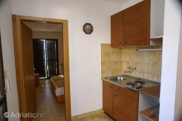 Apartments by the sea Nemira, Omiš - 2782