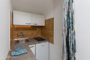 Apartments by the sea Nemira, Omiš - 2782