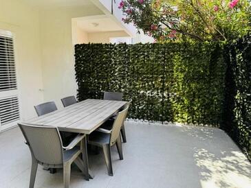 Apartments with parking space Pag - 27835