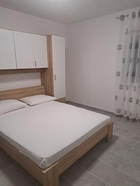 Ferienwohnungen mit Parkplatz Pag - 27836