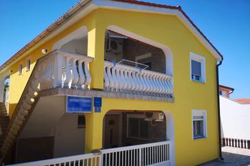 Apartmanok Parkolóhellyel Vir - Lozice, Vir - 27844 - Vir