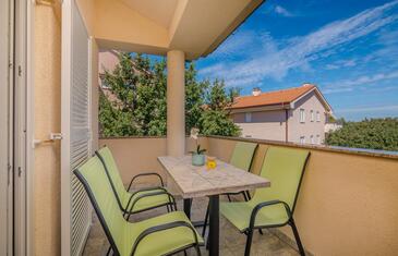 Apartmani s parkingom Županje (Krk) - 27846