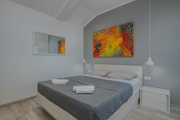 Apartmani s parkingom Županje (Krk) - 27846