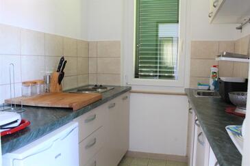 Apartmani uz more Primošten - 27861