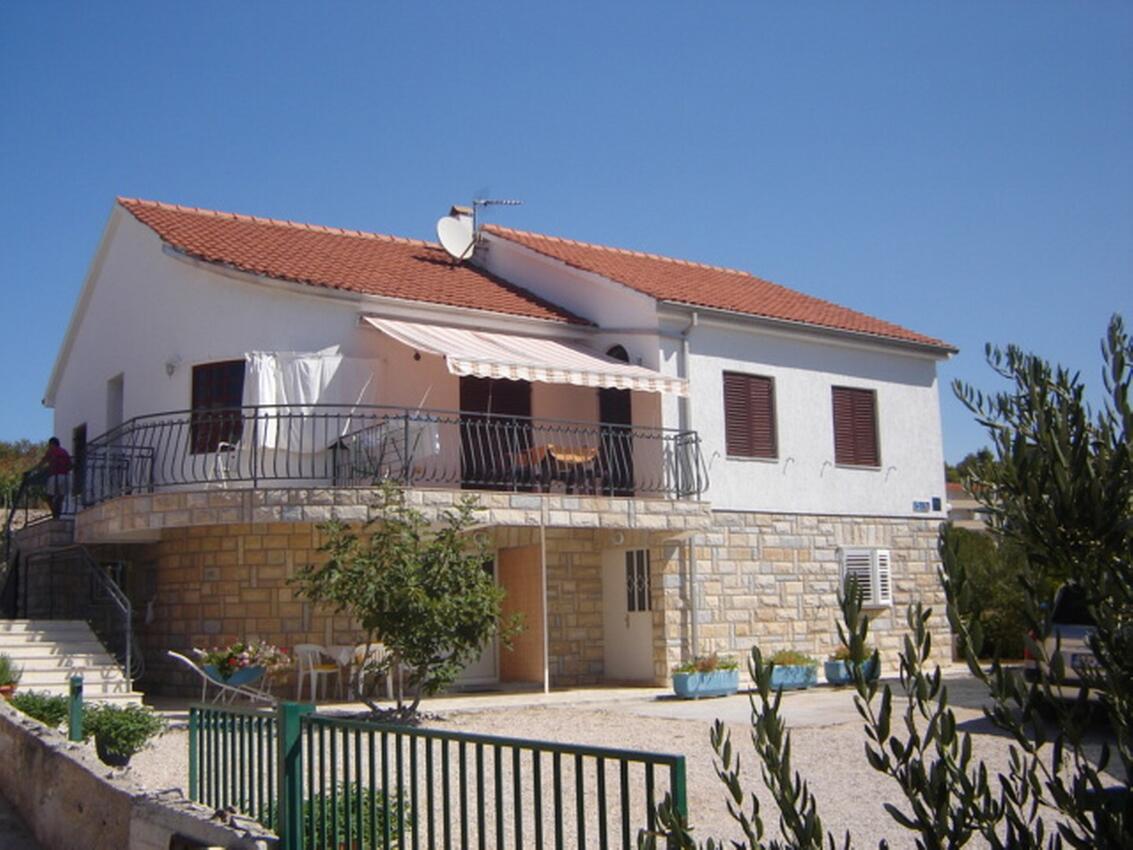 Apartmaji z internetom Primošten - 27866