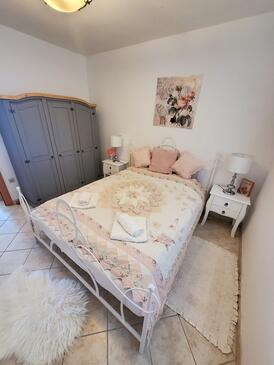 Apartmány s parkovištěm Primošten - 27868
