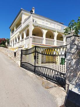 Leiligheter med parkering Primosten - 27868 Adriatic.hr