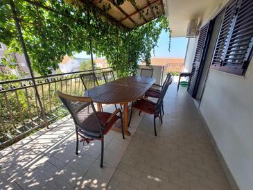Appartement de quatre chambres Primosten (A-27869-a)