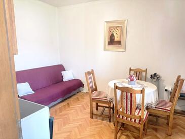 1-Zimmer-Ferienwohnung Primosten (A-27872-a)