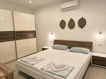 Two bedroom apartment Primošten Burnji, Primošten (A-27873-a)
