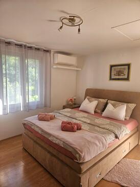 Kamer Artatore, Losinj (S-27888-b)
