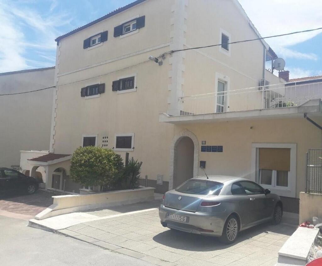 Apartmány a pokoje s parkovištěm Split - 27910