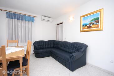 Apartments with parking space Rastići, Čiovo - 2794