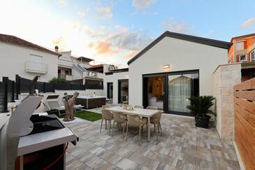 Двухкомнатный дом Пакоштане - Pakoštane, Биоград - Biograd (K-27949)