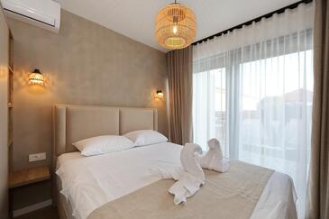 Дом для семьи с джакузи Пакоштане - Pakoštane, Биоград - Biograd - 27949