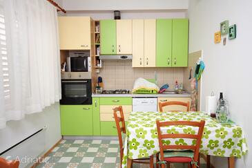 Apartamenty z parkingiem Sumpetar, Omis - 2799