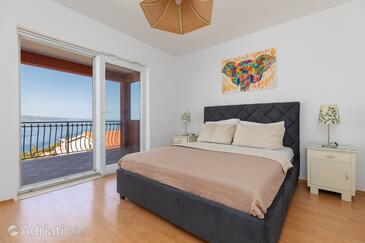 Apartments with swimming pool Stanići, Omiš - 2800