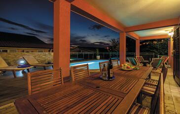 Apartments with swimming pool Stanići, Omiš - 2800